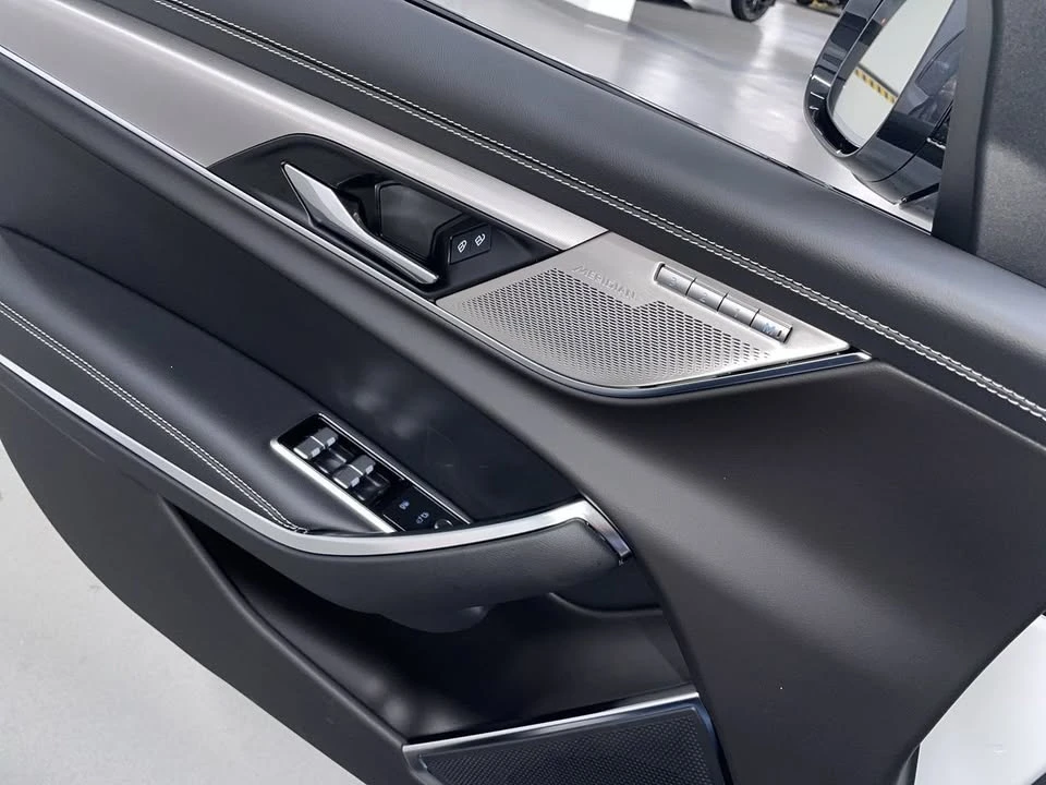 2024 Jaguar X260 XF - Image 15 of 20
