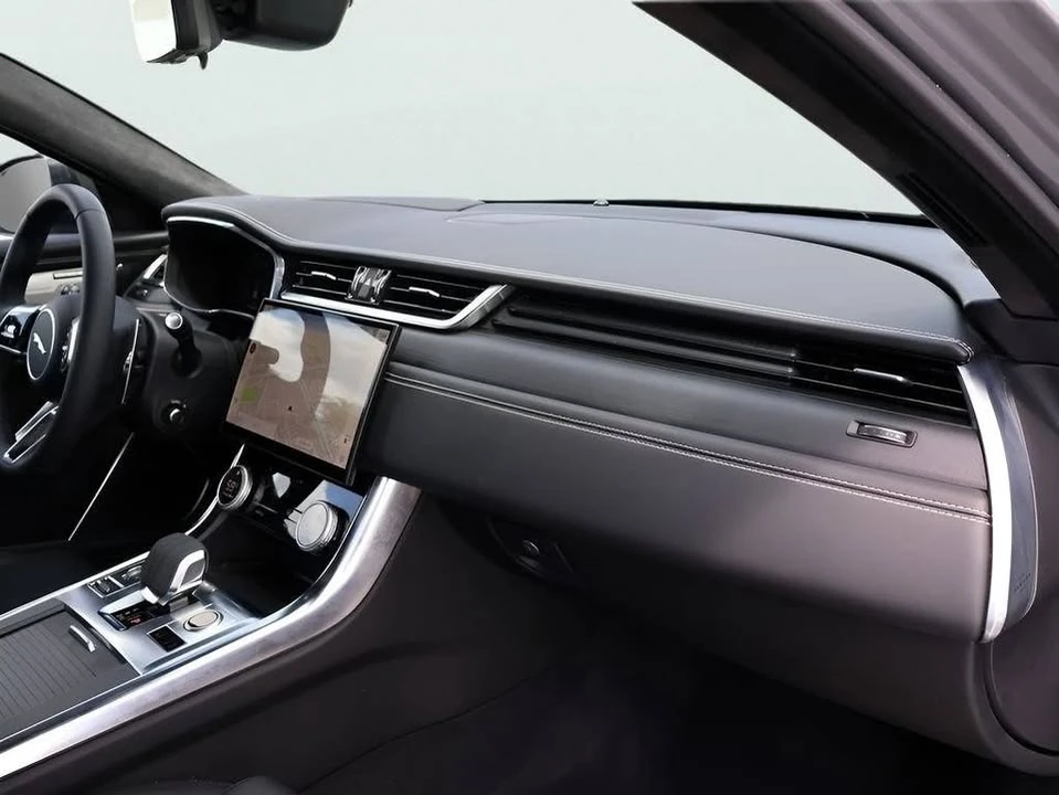 2024 Jaguar X260 XF - Image 8 of 17