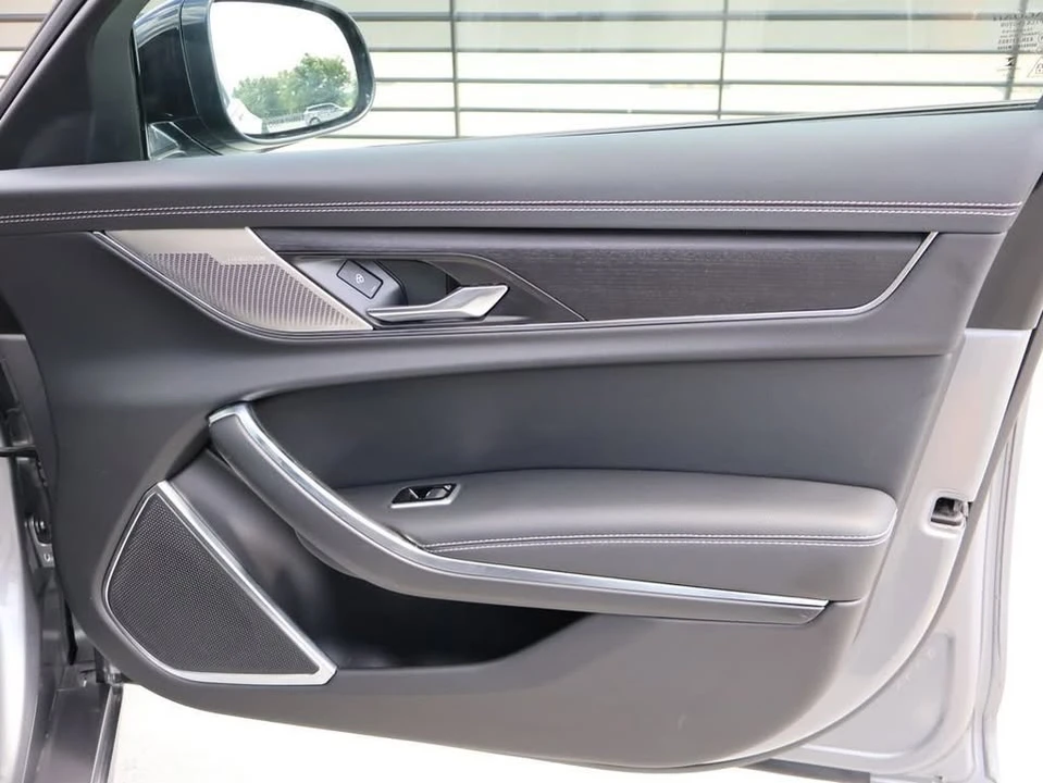 2024 Jaguar X260 XF - Image 11 of 20