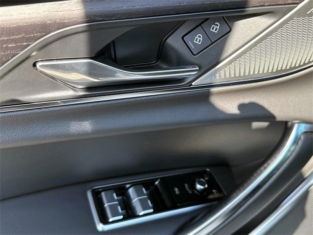 2024 Jaguar X260 XF - Image 16 of 21