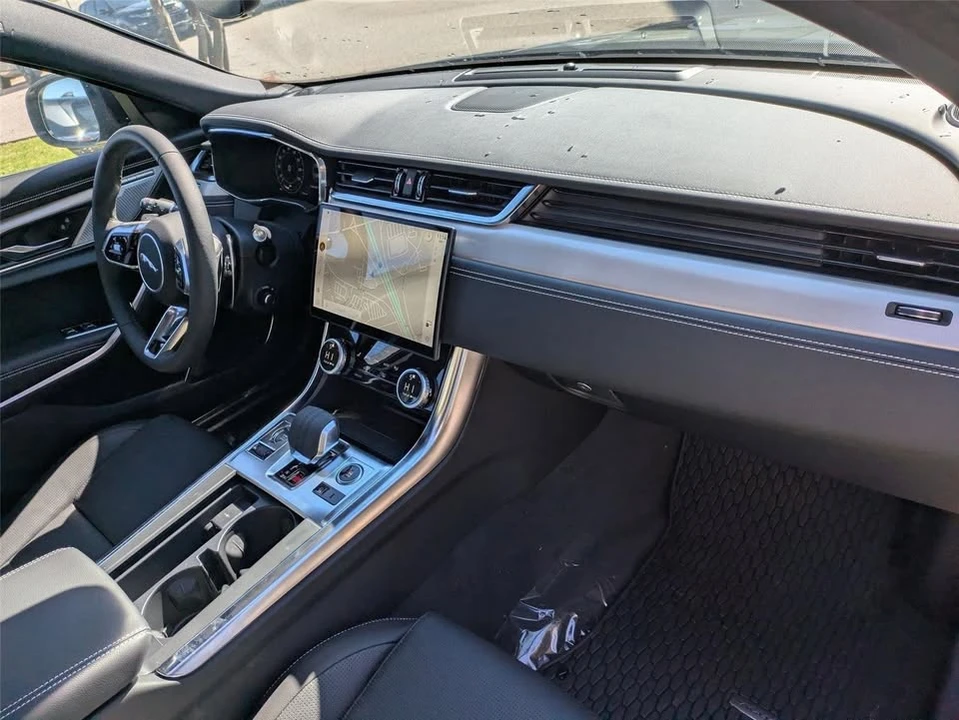 2024 Jaguar X260 XF - Image 18 of 20