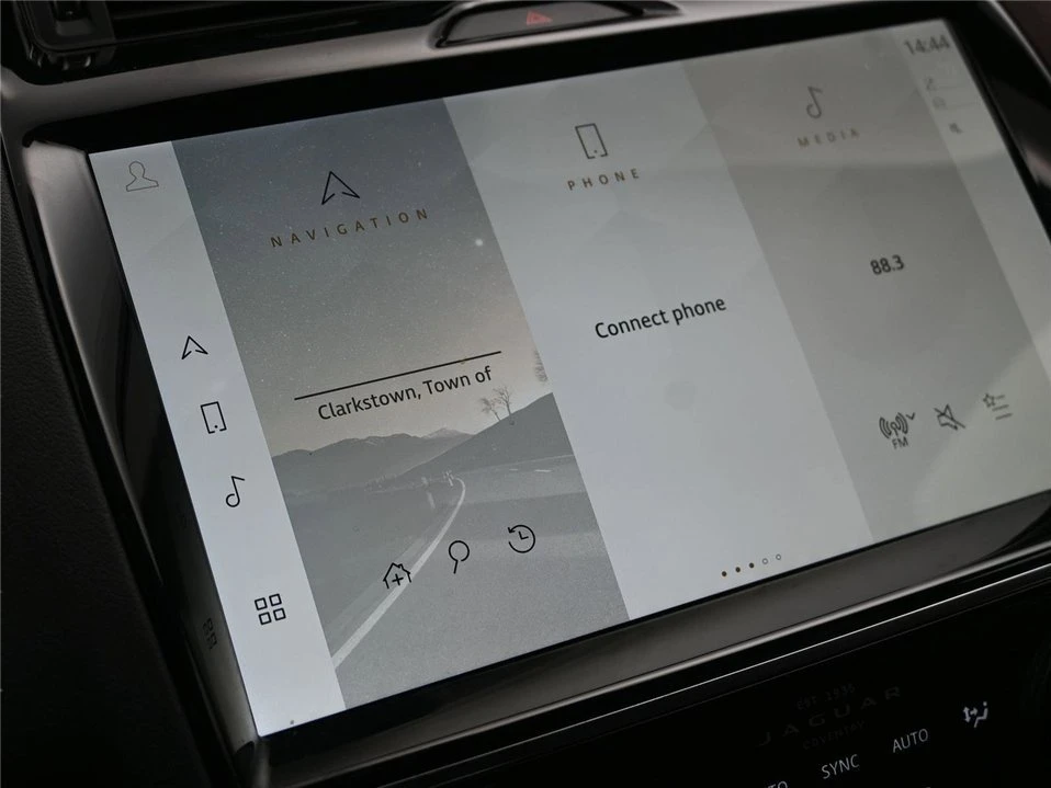 2024 Jaguar E-Pace - Image 7 of 10