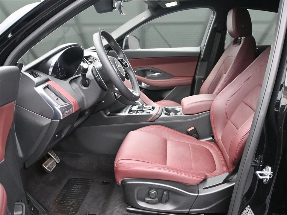2024 Jaguar E-Pace - Image 8 of 10