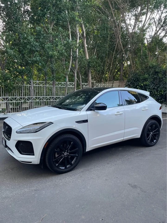 2024 Jaguar E-Pace - Image 3 of 8