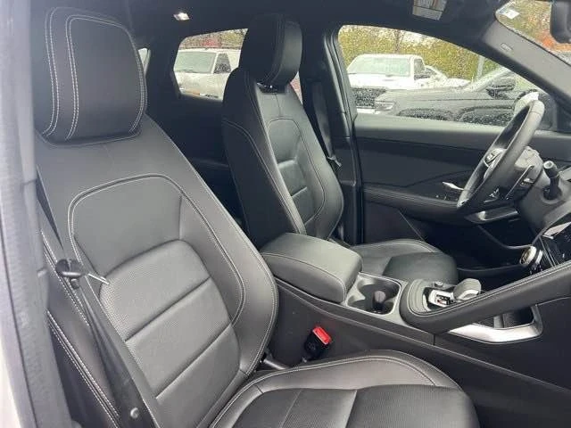 2024 Jaguar E-Pace - Image 8 of 20