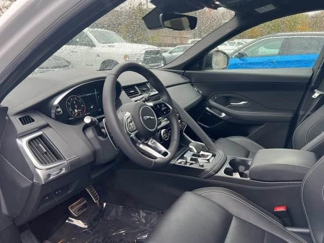 2024 Jaguar E-Pace - Image 13 of 20