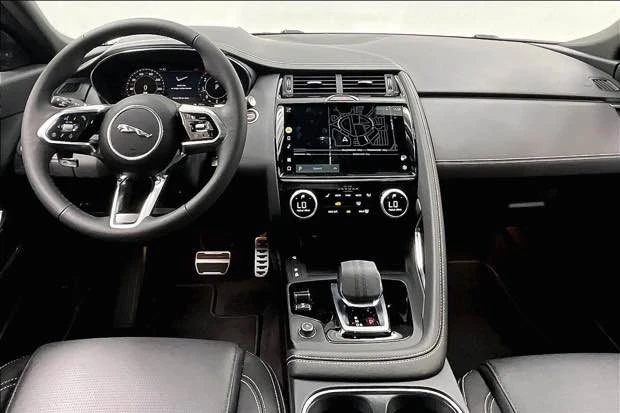 2024 Jaguar E-Pace - Image 10 of 18