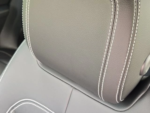 2024 Jaguar E-Pace - Image 14 of 19