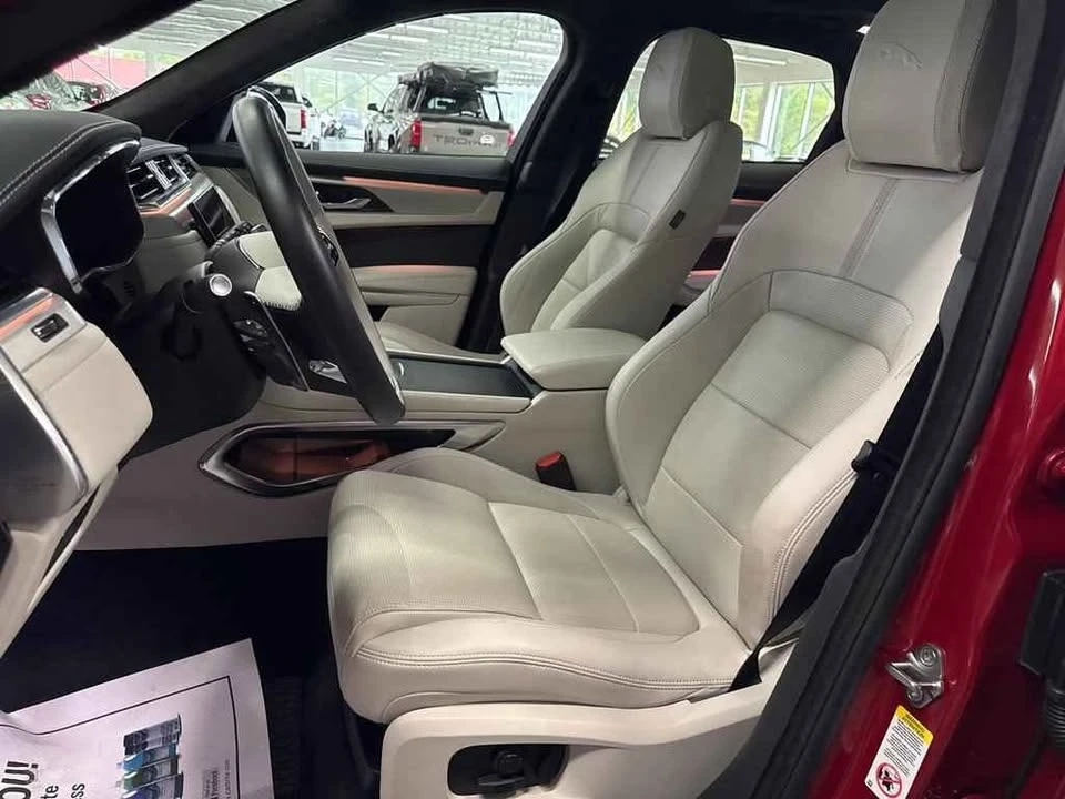 2024 Jaguar F-Pace - Image 10 of 19