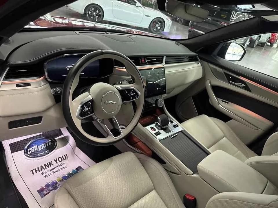 2024 Jaguar F-Pace - Image 2 of 19