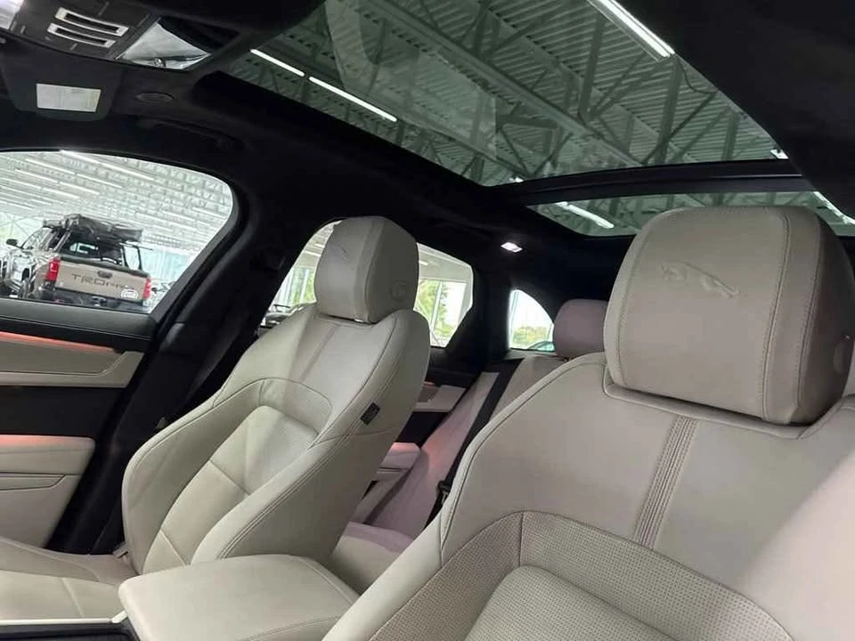 2024 Jaguar F-Pace - Image 3 of 19