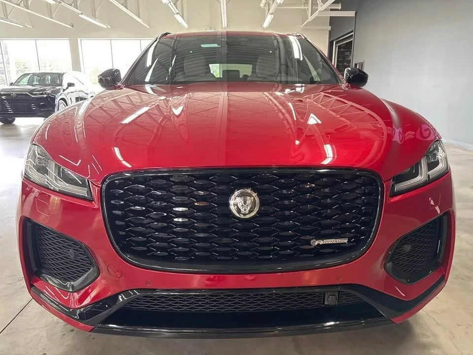 2024 Jaguar F-Pace - Image 5 of 19