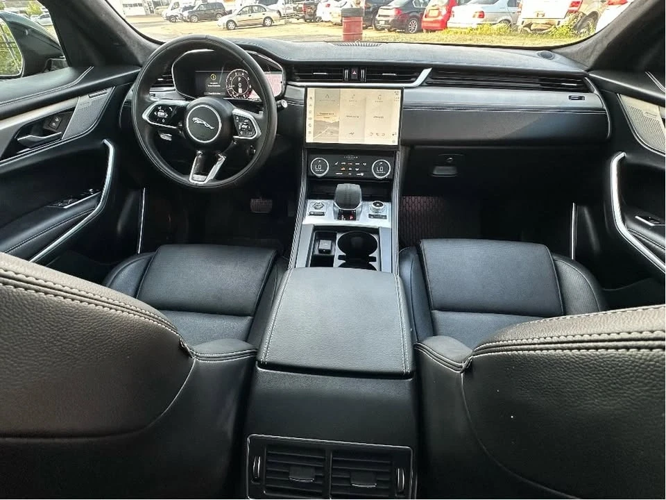 2024 Jaguar F-Pace - Image 16 of 20