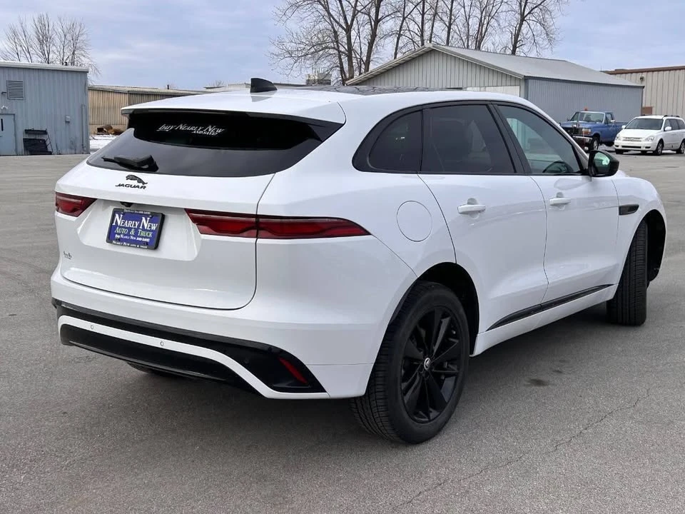 2024 Jaguar F-Pace - Image 4 of 19