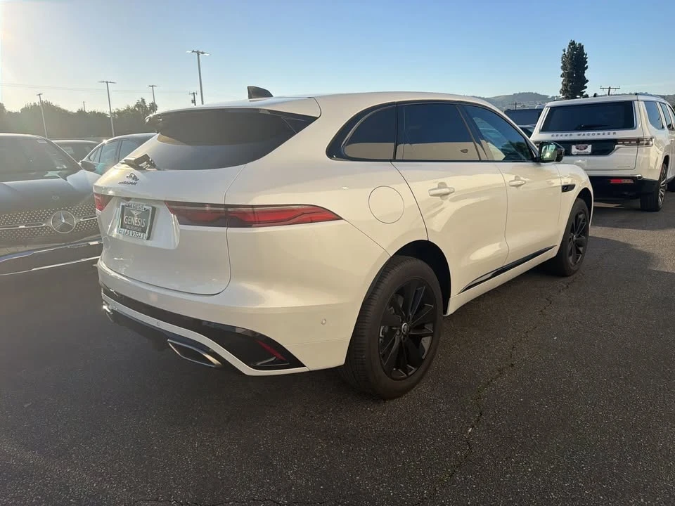 2024 Jaguar F-Pace - Image 4 of 16