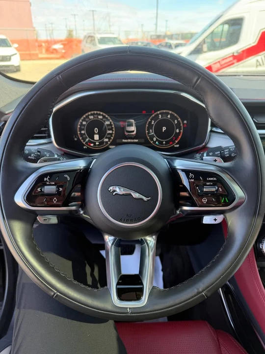 2024 Jaguar F-Pace - Image 11 of 19