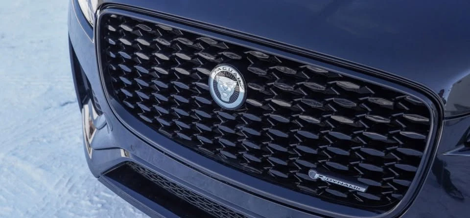 2024 Jaguar F-Pace - Image 9 of 20