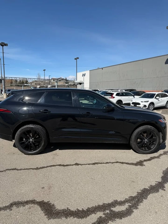 2024 Jaguar F-Pace - Image 3 of 19