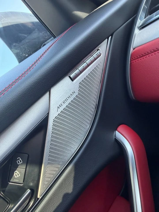 2024 Jaguar F-Pace - Image 18 of 19