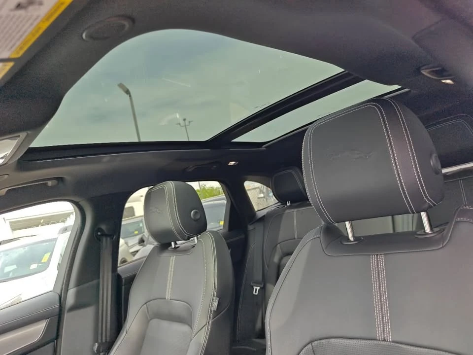 2024 Jaguar F-Pace - Image 3 of 20