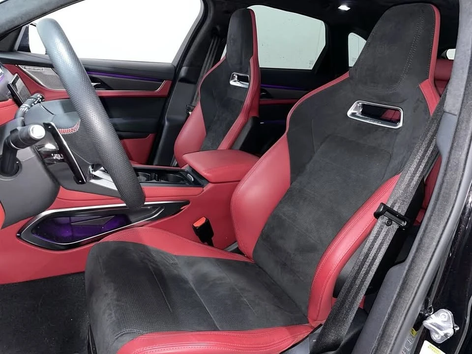 2024 Jaguar F-Pace - Image 19 of 20