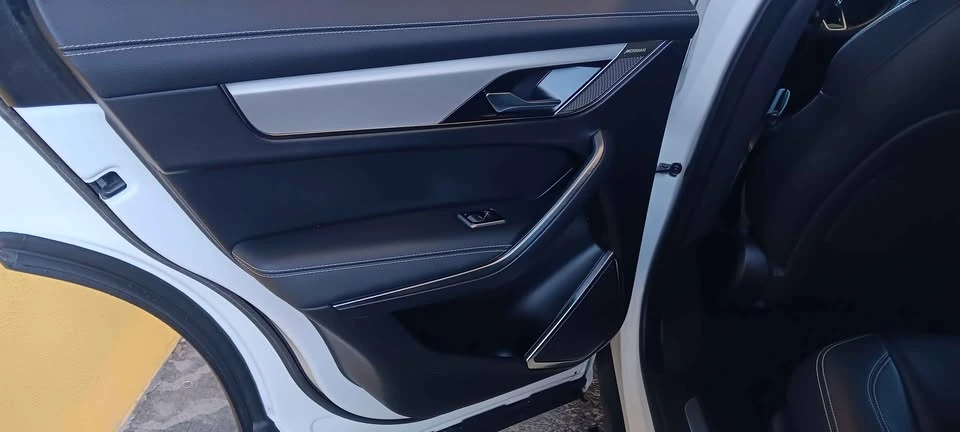 2024 Jaguar F-Pace - Image 8 of 10