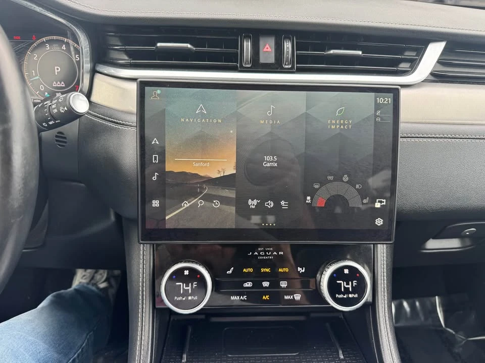 2024 Jaguar F-Pace - Image 11 of 13