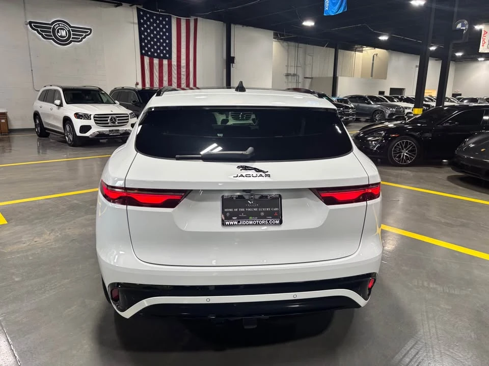 2024 Jaguar F-Pace - Image 5 of 11