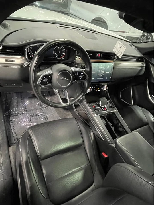 2024 Jaguar F-Pace - Image 5 of 13