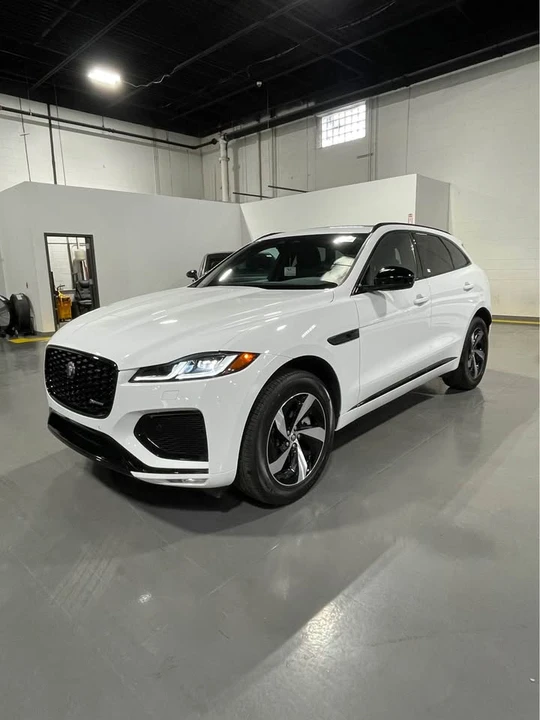 2024 Jaguar F-Pace - Image 3 of 13