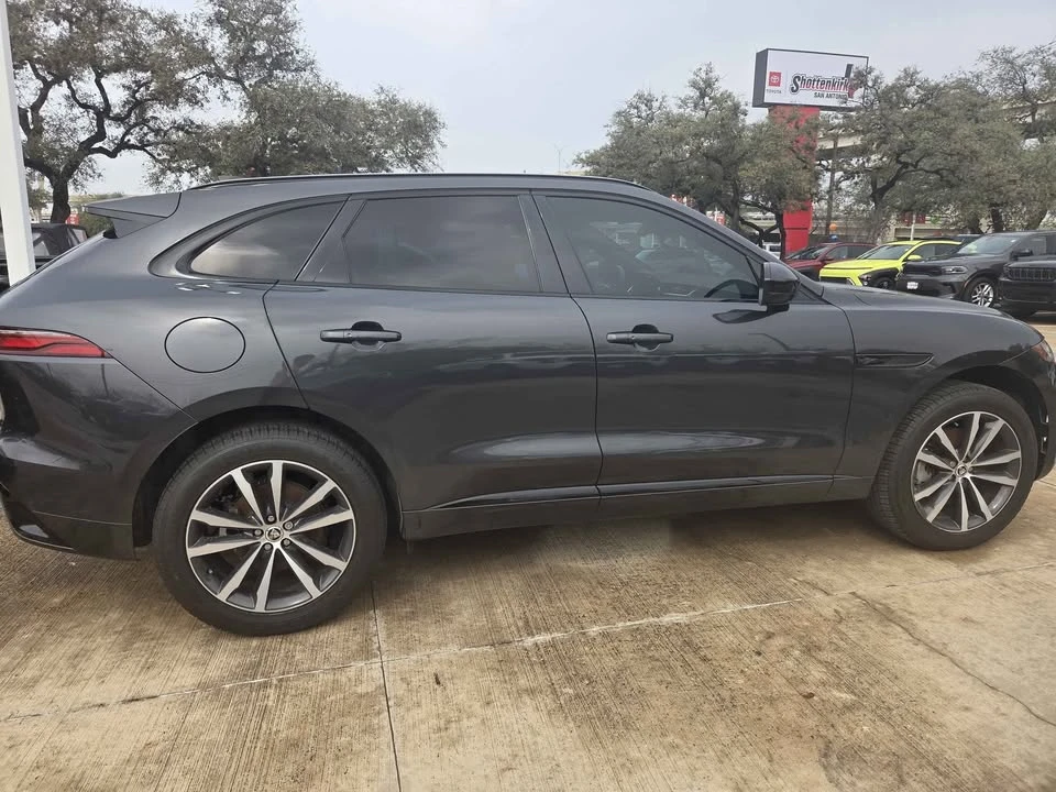 2024 Jaguar F-Pace - Image 8 of 18