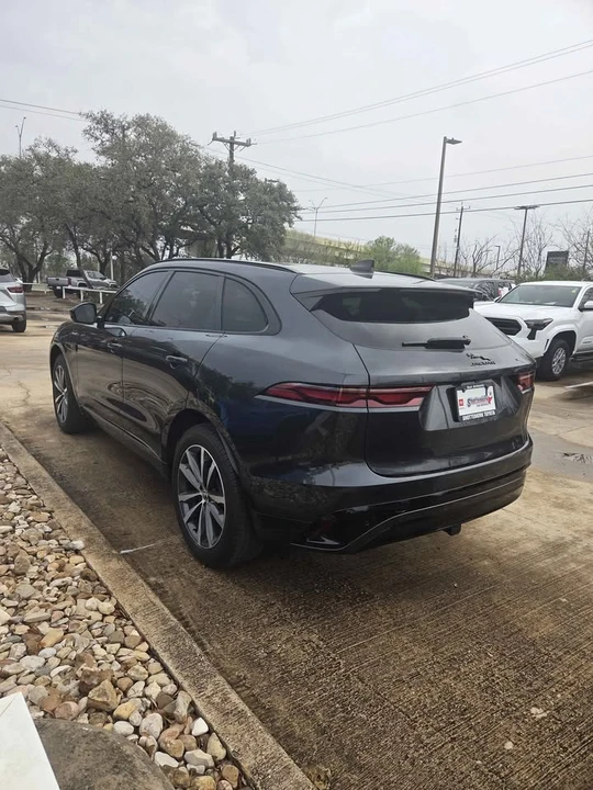 2024 Jaguar F-Pace - Image 5 of 18