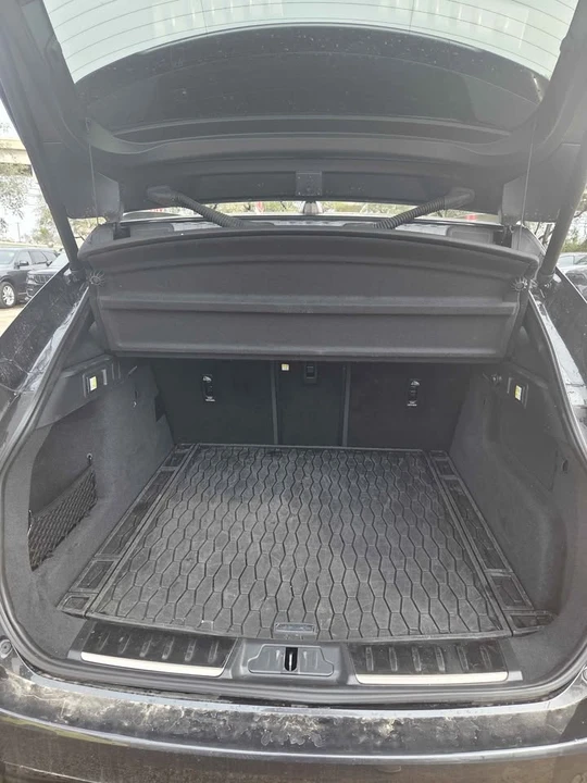 2024 Jaguar F-Pace - Image 16 of 18