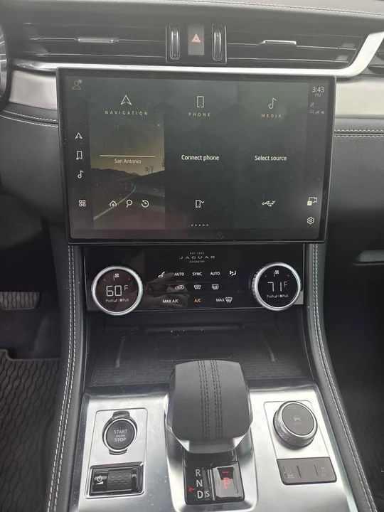2024 Jaguar F-Pace - Image 12 of 18