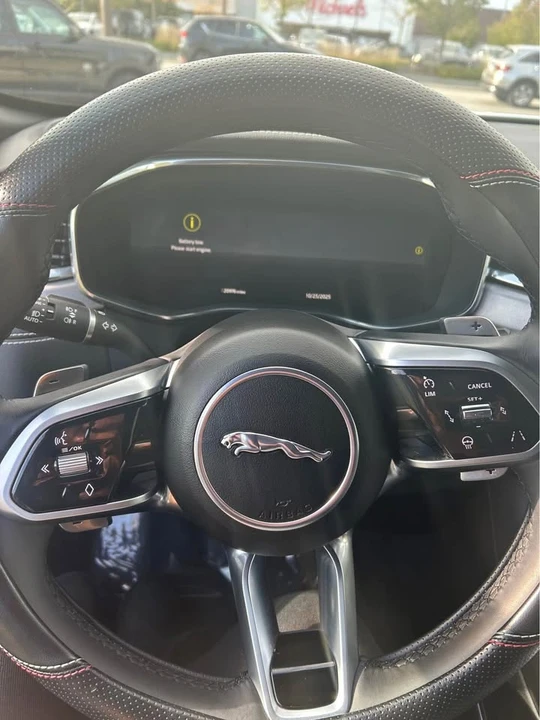 2024 Jaguar F-Pace - Image 6 of 8