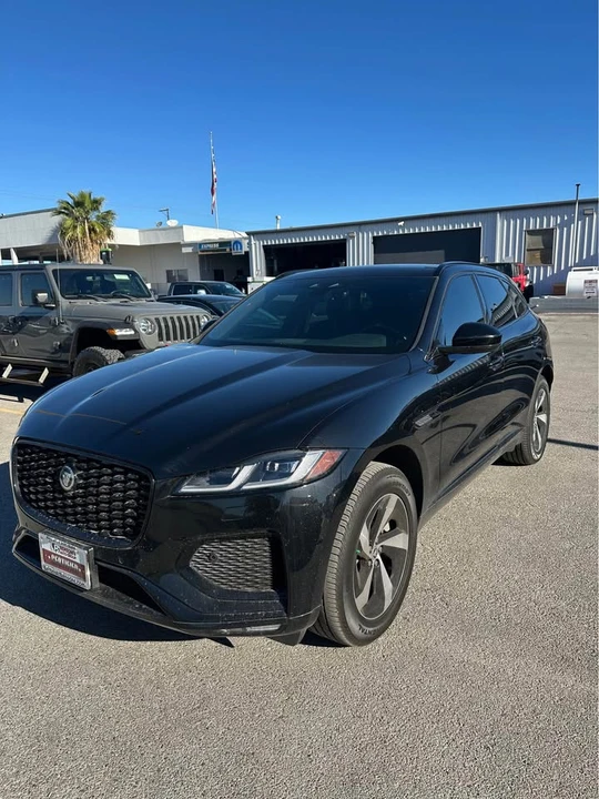 2024 Jaguar F-Pace - Image 2 of 8