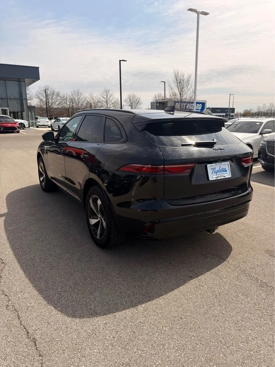 2024 Jaguar F-Pace - Image 17 of 19