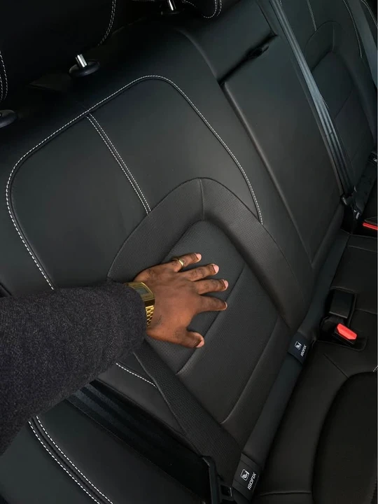 2024 Jaguar F-Pace - Image 15 of 15