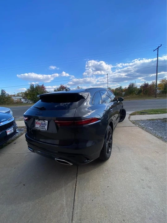 2024 Jaguar F-Pace - Image 3 of 15