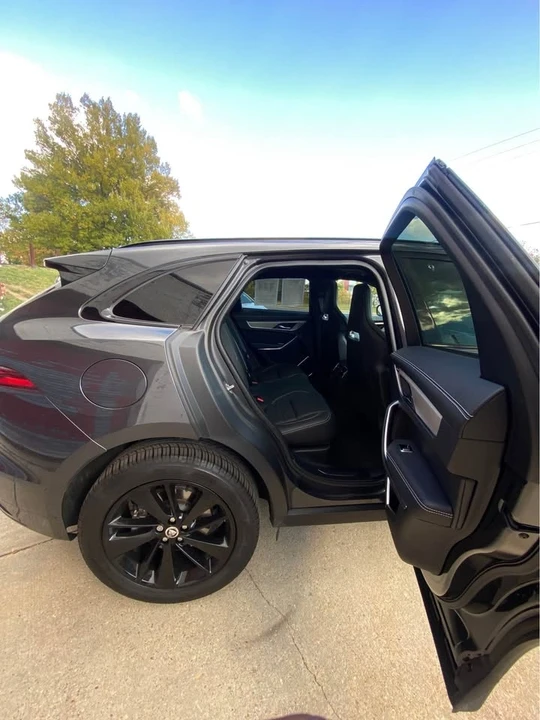 2024 Jaguar F-Pace - Image 4 of 15