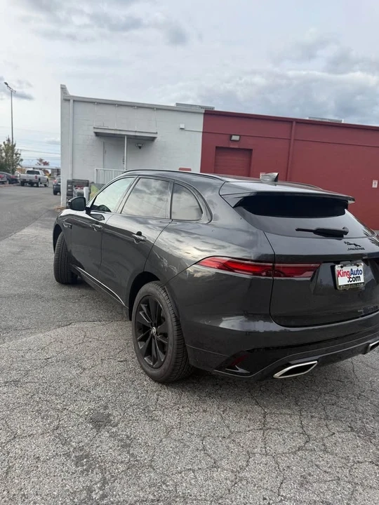 2024 Jaguar F-Pace - Image 12 of 13