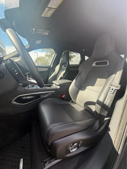 2024 Jaguar F-Pace - Image 8 of 13