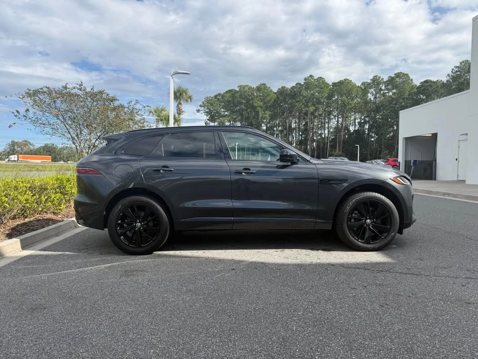 2024 Jaguar F-Pace - Image 3 of 13