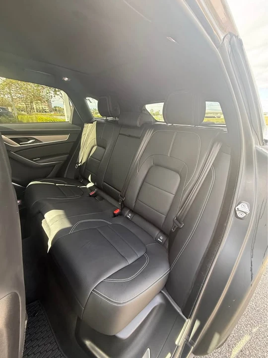 2024 Jaguar F-Pace - Image 9 of 13