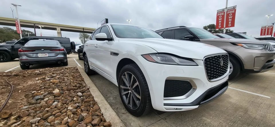 2024 Jaguar F-Pace - Image 3 of 20