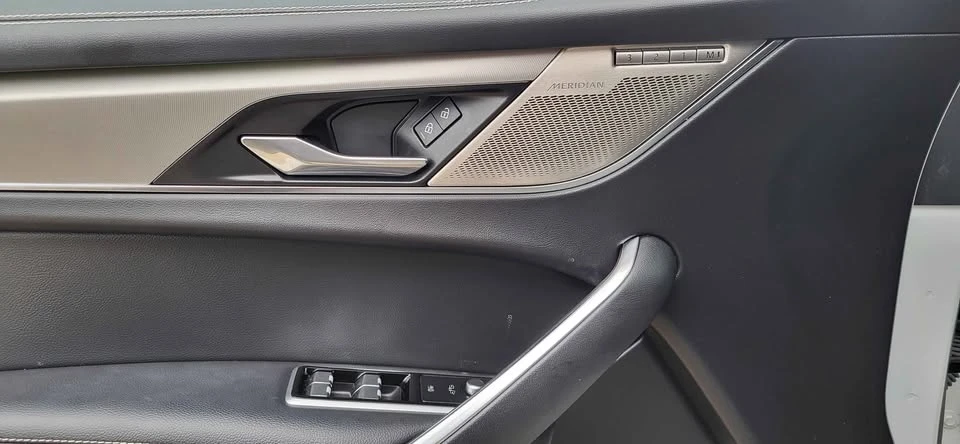 2024 Jaguar F-Pace - Image 18 of 20