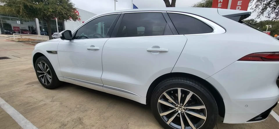 2024 Jaguar F-Pace - Image 9 of 20