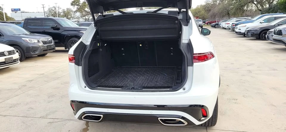 2024 Jaguar F-Pace - Image 18 of 19
