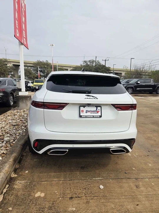 2024 Jaguar F-Pace - Image 5 of 15