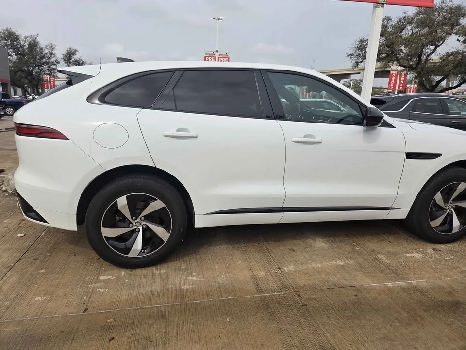 2024 Jaguar F-Pace - Image 7 of 15